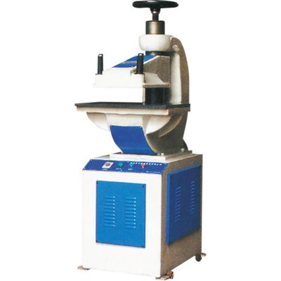 Hydrauliczno maszina do tniyńcio ramiōn kołysaczych